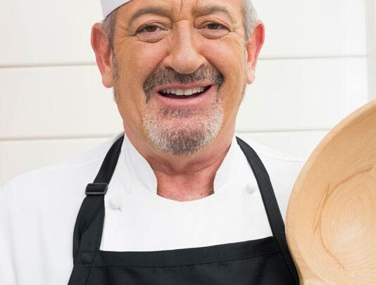 Karlos Arguiñano Biography: Wife, Age, Net Worth, Awards, Cookbooks, TV Shows, Ethnicity