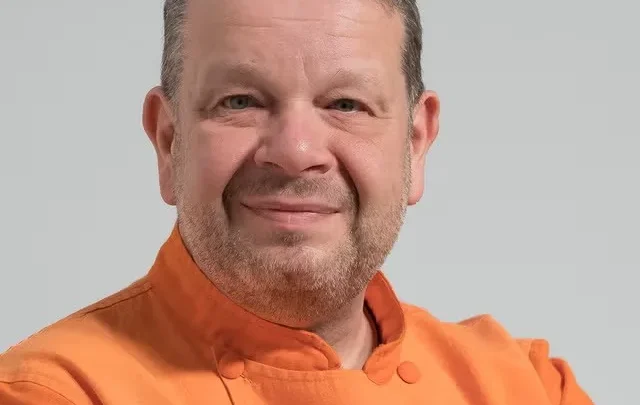 Alberto Chicote Biography: Ethnicity, Parents, Son, Net Worth, TV Shows, Partner, Awards, Cookbook