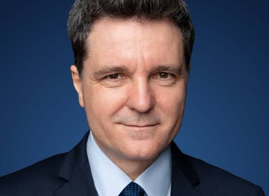 Nicușor Dan Biography: Wife, Age, Politics, Awards, Ethnicity, Net Worth, Parents, Religion, Height