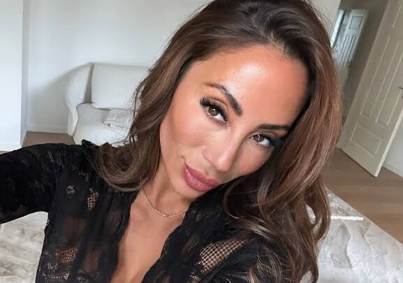 Jackie Navarro Biography: Partner, Age, TV Shows, Ethnicity, Awards, Net Worth, Religion