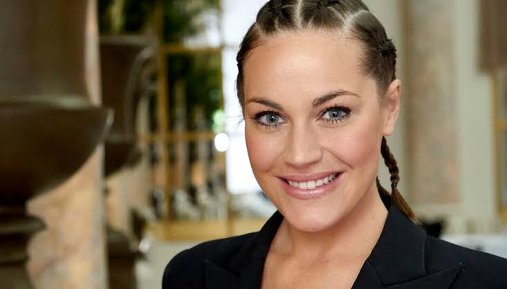 Amalie Szigethy Biography: Instagram, Net Worth, Age, Songs, Height, Ethnicity, Movies