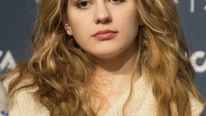 Emmelie de Forest Biography: Age, Brother, Religion, Songs, Instagram, Height, Ethnicity, Album