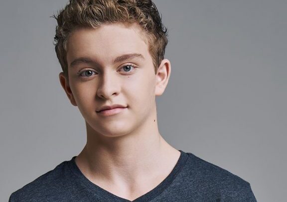 Gavin Lewis Biography: Age, Height, Girlfriend, Net Worth, Movies & TV Shows, Parents, Diabetes