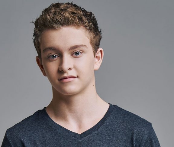 Gavin Lewis Biography: Age, Height, Girlfriend, Net Worth, Movies & TV Shows, Parents, Diabetes