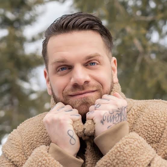 Keen’V Biography: Ethnicity, Parents, TV Shows, Real Name, Songs, Instagram, Net Worth