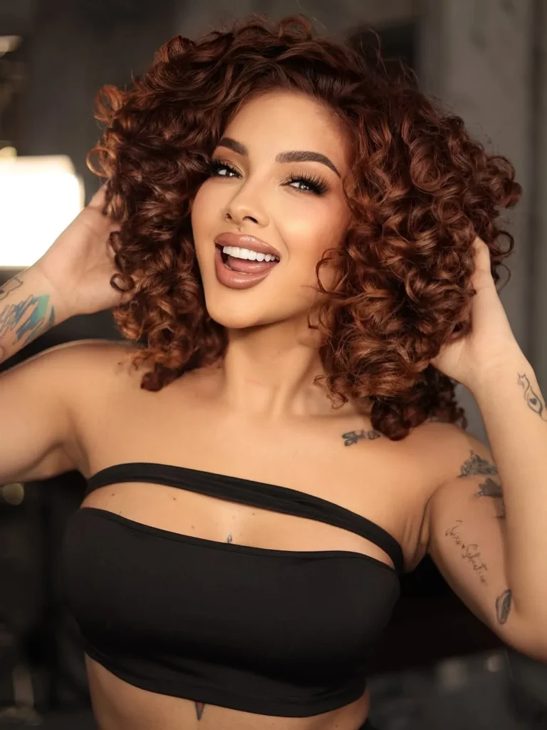 Paulina Usuga Biography: Age, Height, Partner, Net Worth, TikTok, Siblings, Nationality