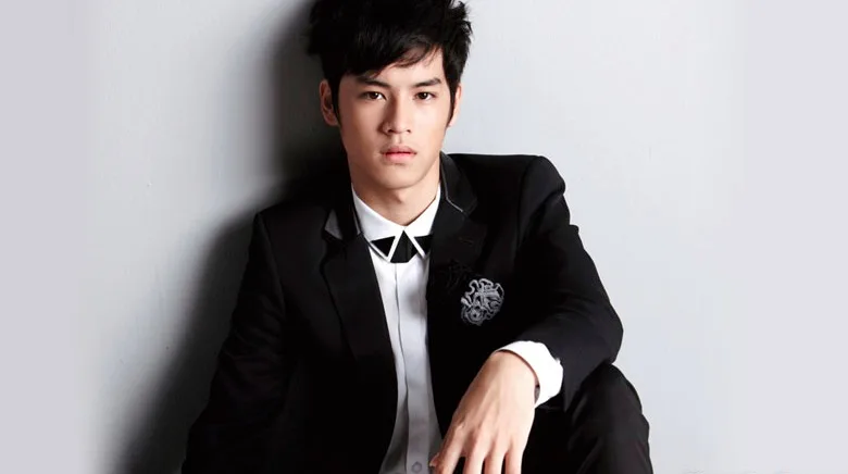 Jirayu La-ongmanee Biography: Wife, Age, Songs, Net Worth, Height, Movies, Religion