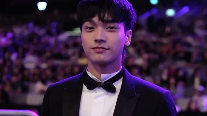 Oabnithi Wiwattanawarang Biography: Age, Parents, Siblings, Spouse, Movies, Girlfriend, Height, Net Worth, Wikipedia