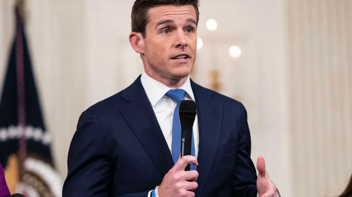 CNN Phil Mattingly Biography: Age, Education, Net Worth, Wife, Father, Child, Family Photos, Baby, Teeth, Height, Salary, Wedding, Wikipedia