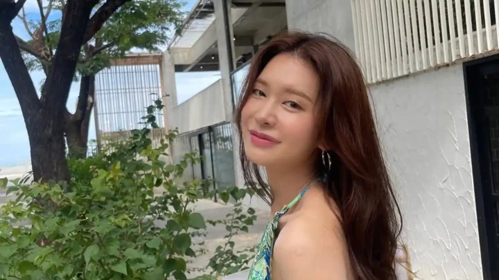 Jung Yoo-jin Biography: Relationship, Films, TV Series, Height, Parents, Age, Net Worth, Siblings