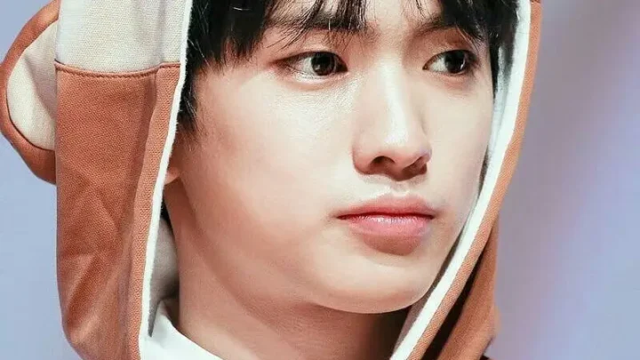 Lee Euiwoong Biography: Reality Show, Albums, Age, Net Worth, Siblings, Parents, Height, Lyrics, Songs, Girlfriend