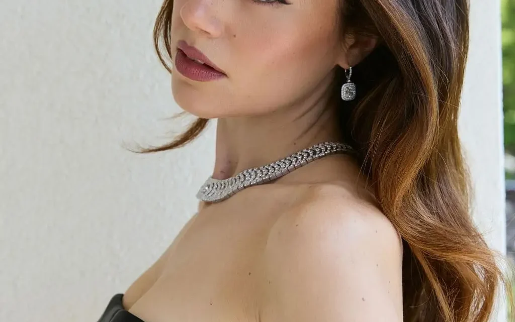 Molly Gordon Biography: TV Series, Movies, Height, Parents, Age, Net Worth, Siblings, Boyfriend