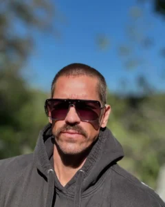 Steve Howey