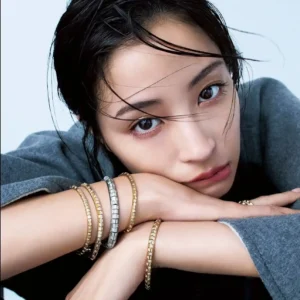 Suzu Hirose