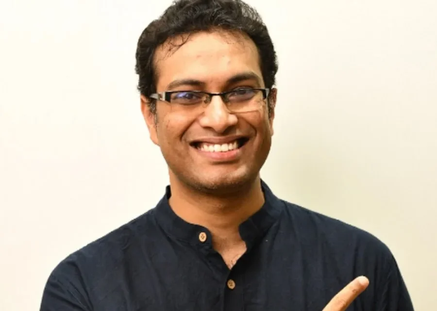 Akshat Shrivastava Biography: Age, Wife, Children, Parents, Net Worth, Wisdom Hatch, YouTube