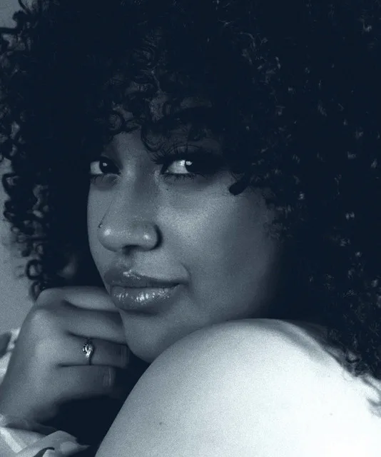 Aina Quach Biography: Songs, Age, Instagram, Height, Net Worth, Awards, Parents