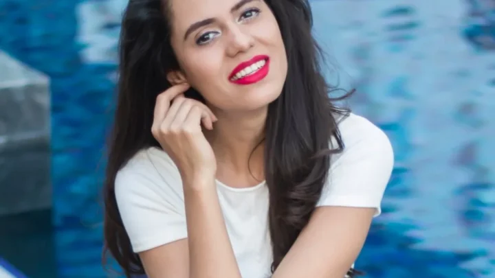 Aakriti Rana Biography: Age, Husband, Net Worth, Parents, Height, Fashion, Travel, YouTube, Wiki