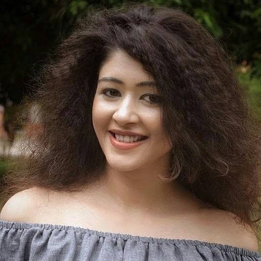 Sapna Vyas Biography: Height, Age, Net Worth, Parents, Husband, Films, Fitness, Instagram