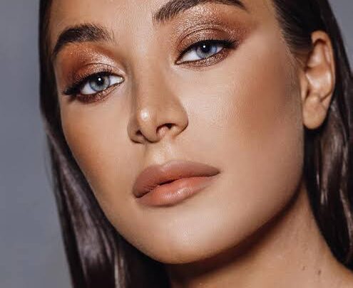 Elina Chaga Biography: Ethnicity, Parents, Instagram, Songs, Net Worth, Awards, Height