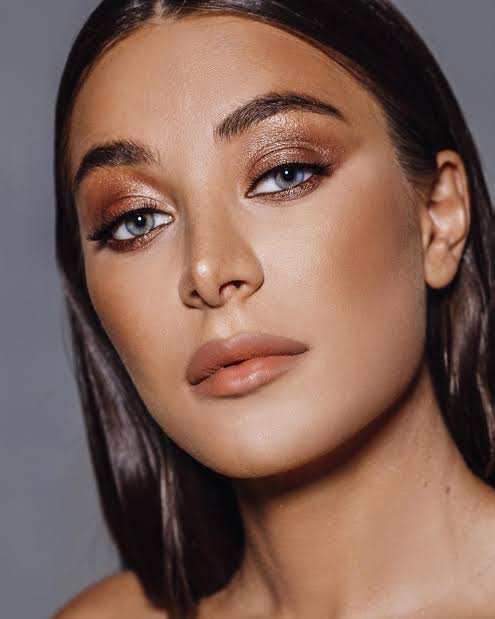 Elina Chaga Biography: Ethnicity, Parents, Instagram, Songs, Net Worth, Awards, Height