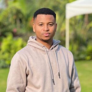 Presenter Ali
