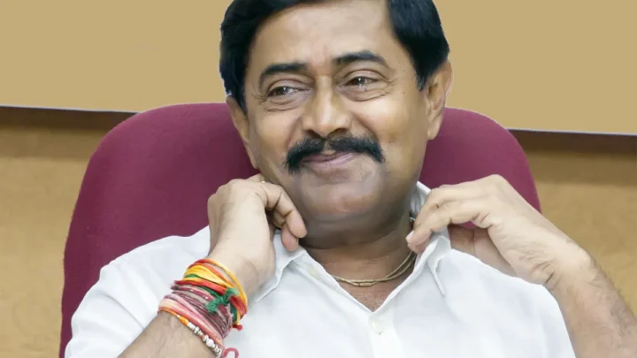 Deepak Joshi (Politician) Bio: Wife, Age, Net Worth, Parents, Political Career, Education, Ethnicity