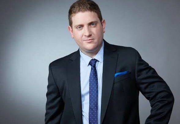 Jonatan Viale Biography: TV Shows, Age, Wife, Awards, Ethnicity, Parents, Net Worth