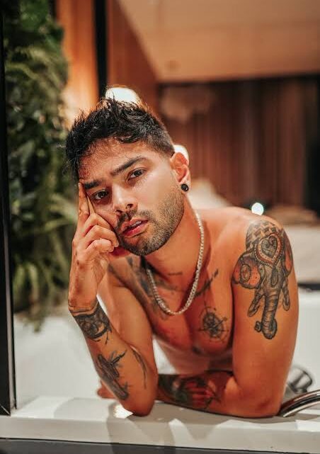 Juan Pablo Jaramillo Bio: Age, Net Worth, Height, Parents, Siblings, Nationality, Boyfriend, YouTube