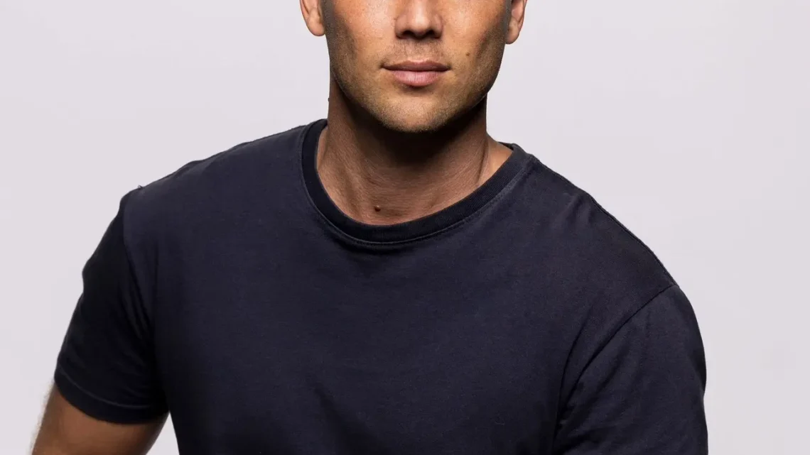 Lincoln Lewis Bio: Height, Age, Parents, Net Worth, Siblings, Wife, Kids, Movies & TV Shows