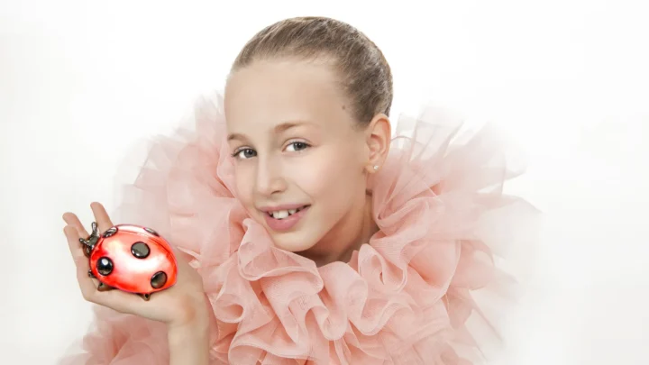 Lizi Pop Biography: Age, Songs, Albums, Height, Net Worth, Parents, Boyfriend, Eurovision