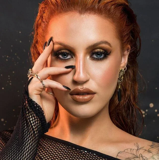 Keilidh Cashell Bio: Age, Net Worth, Height, Parents, Nationality, Boyfriend, Makeup Brand, YouTube