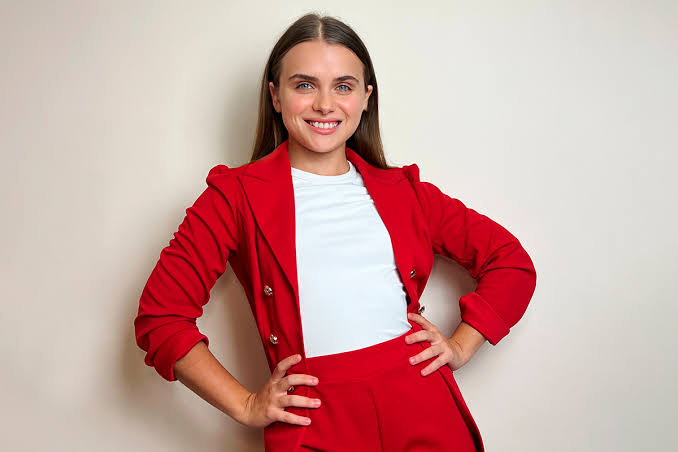 Marina Yers Biography: Age, Boyfriend, Parents, Height, Net Worth, Songs, Albums, YouTube