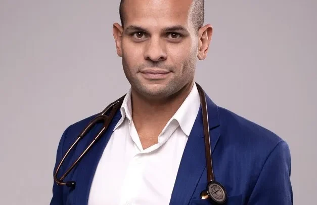 Dr. Gabriel Almeida Biography: Age, Net Worth, Books, Courses, Surgery, Wiki, Career, YouTube