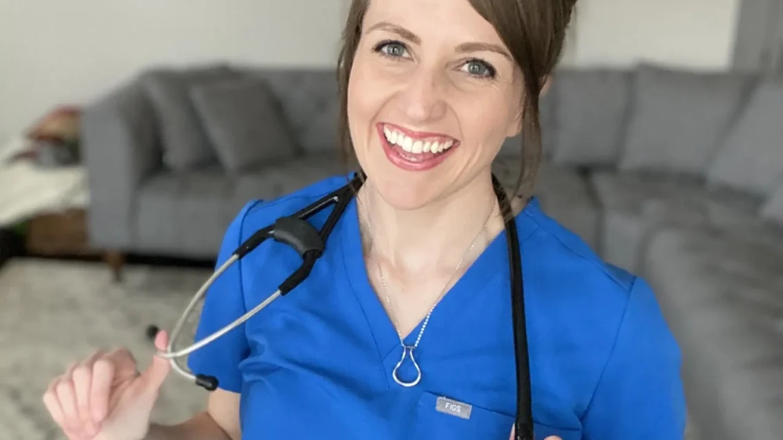 Danielle Jones Biography: Age, Husband, Children, Parents, Net Worth, Height, YouTube, OB-GYN