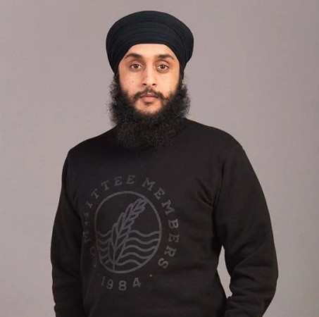 Fateh (rapper) Biography: Ethnicity, Age, Height, Parents, Songs, Net Worth, Instagram, Religion, Wife