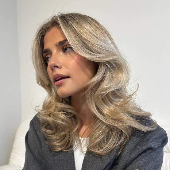 Pinklablonde Biography: Ethnicity, Age, Hair Academy, Real Name, Boyfriend, Height, TikTok, Net Worth