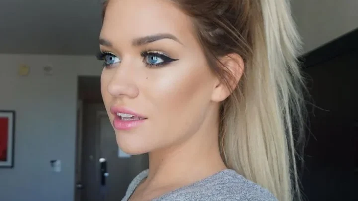 Samantha Ravndahl Biography: Ethnicity, Parents, Husband, Instagram, Net Worth, Skincare Brand, Height, Age