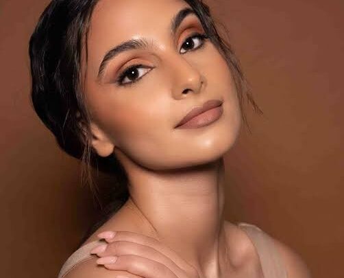 Navi Brar Biography: Instagram, Net Worth, Height, Brother, Religion, Partner, Ethnicity, Age