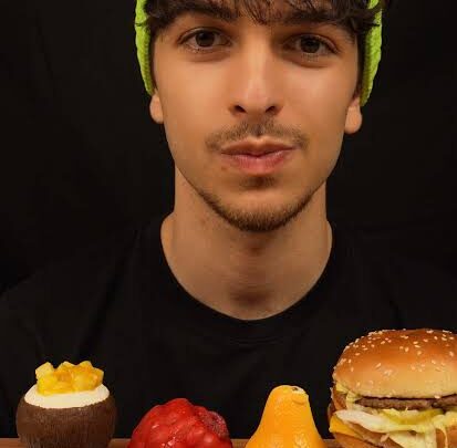 BaklaEats Biography: Parents, Instagram, Net Worth, Girlfriend, Height, Religion, Age