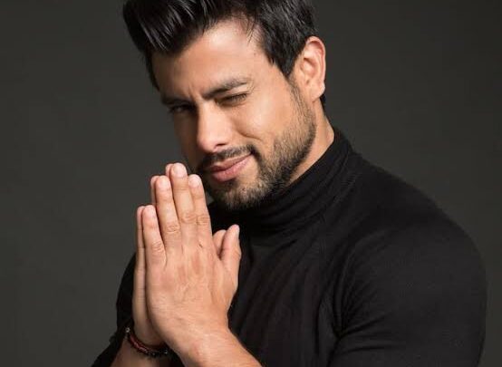 Efraín Ruales Biography: Ethnicity, Songs, Height, Age, Movies, TV Shows, Wife, Religion, Net Worth, Awards, Death