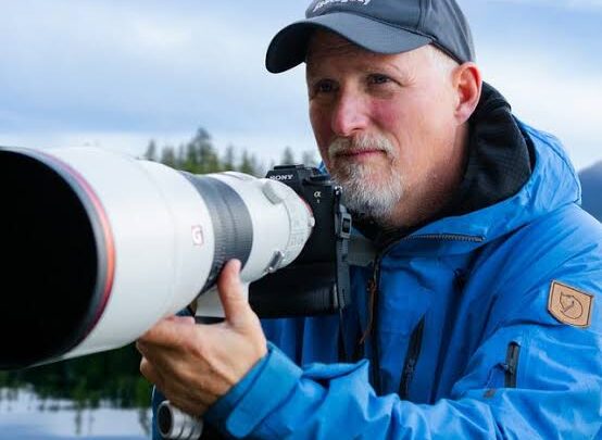 Paul Nicklen Biography: Awards, Photographs, Age, Wife, Net Worth, Ethnicity, Parents, Instagram