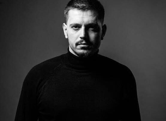 Elgit Doda Biography: Son, Ethnicity, Parents, Instagram, Songs, Wife, Net Worth, Height, Religion