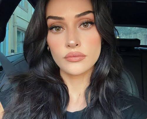 Esra Bilgiç Biography: Awards, Ethnicity, Boyfriend, Age, Parents, Net Worth, Instagram, Movies, Height