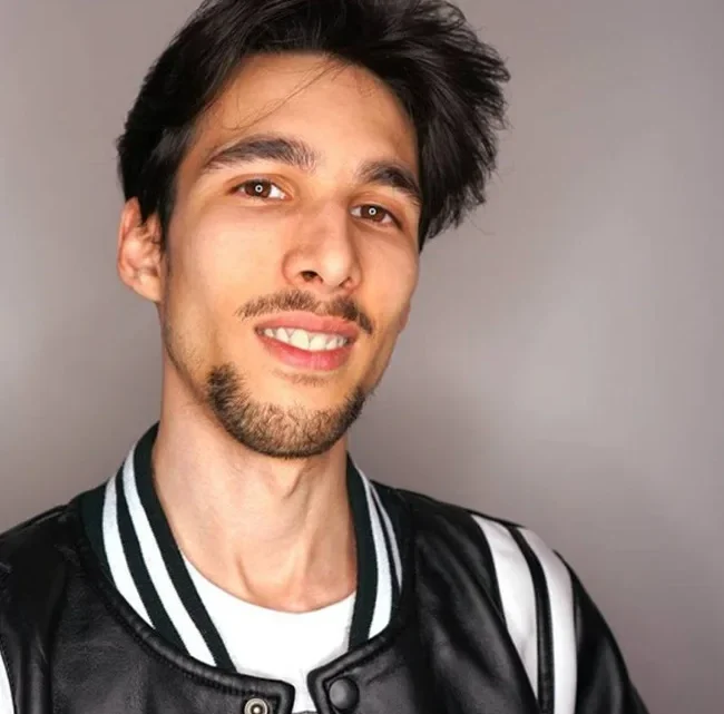 Gabby16bit Biography: Ethnicity, YouTube, Net Worth, Age, Height, Real Name, Girlfriend, Parents, Age