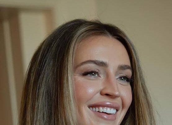 Allana Davison Biography: Fiancé, Net Worth, Age, Height, Parents, Instagram, Parents, Nationality