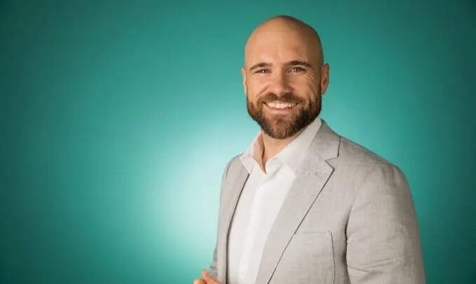 Vaughan Smith Biography: TikTok, Age, Wife, Net Worth, Parents, Children, Height, Awards