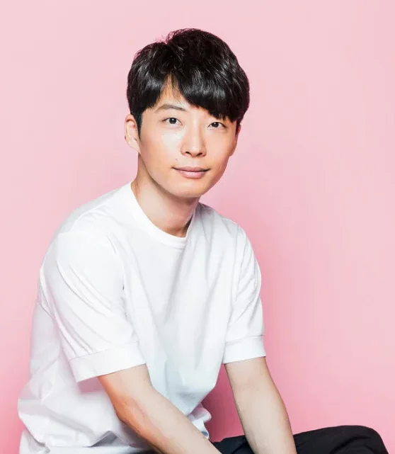 Gen Hoshino Biography: Wife, Age, Net Worth, Books, Ethnicity, Movies, Parents, Instagram, Songs, Children