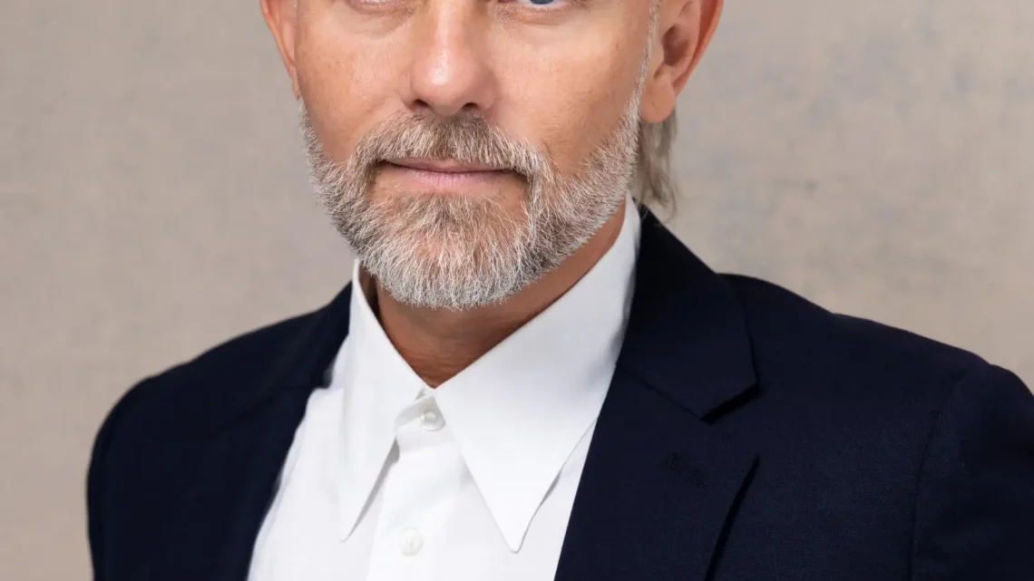 Craig Robert Young Bio: Wife, Net Worth, Age, Height, Movies & TV Shows, Parents, Nationality