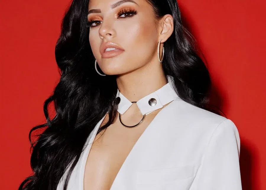 Ivana Santacruz Biography: Ethnicity, Parents, Instagram, Net Worth, Songs, Height, Age, Boyfriend