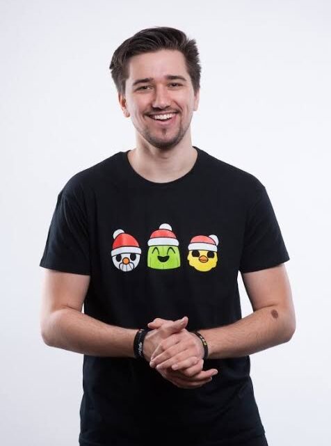 Jakub Destro Biography: Ethnicity, Net Worth, Age, YouTube, Girlfriend, Religion, Height